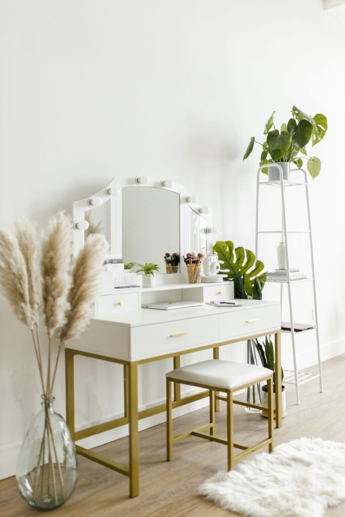 IBUYKE makeup vanity chair with golden legs