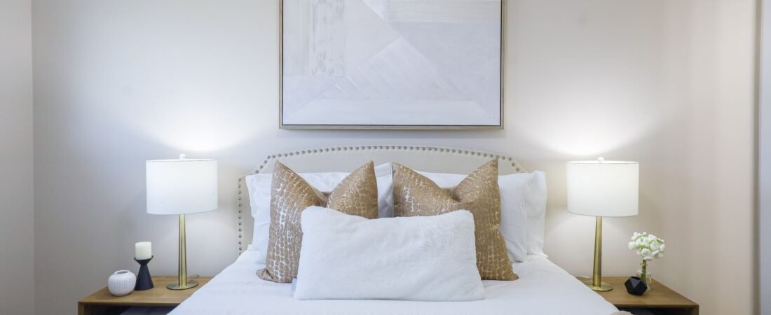 7 Stunning Bedroom Decor Ideas to Make Your Bedroom Cozy & Stylish